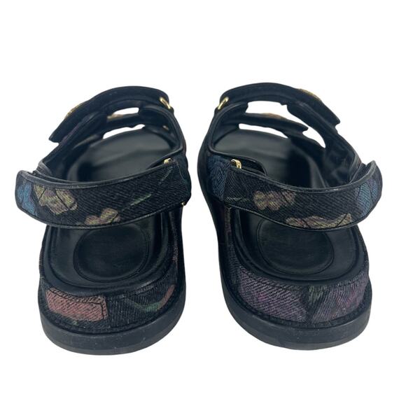 Chanel 2021 Floral CC Denim Quilted Dad Sandals - Picture 11 of 16